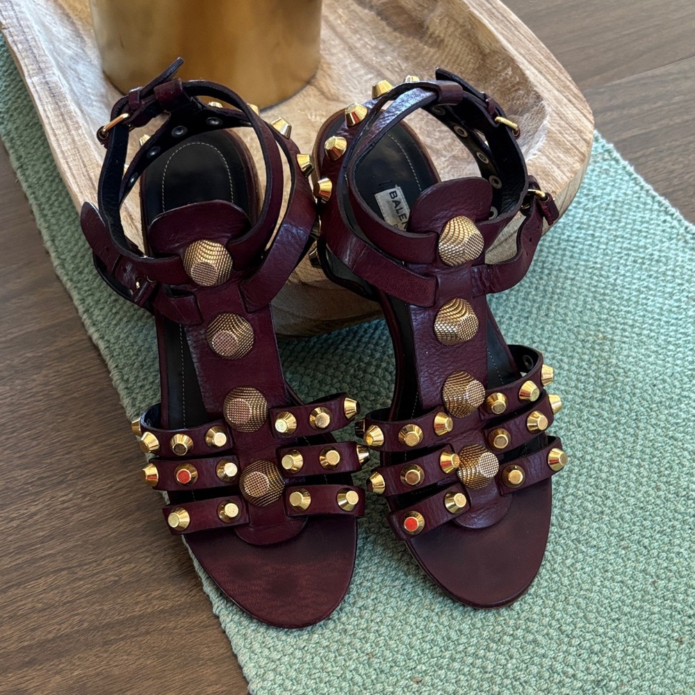 Valencia’s gladiator sandal red /burgundy color